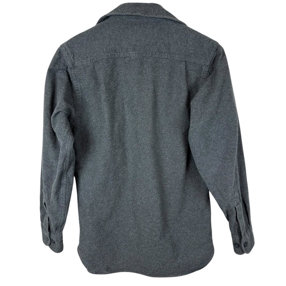 L.L. Bean Slightly Fitted Heavy Cotton Flannel Long Sleeve Shirt - Picture 4 of 6